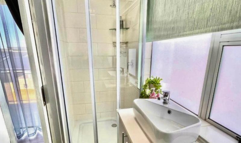 5 Bedroom Property for Sale in Dana Bay Western Cape